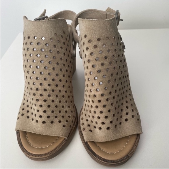 Italian Block Heels - Picture 3 of 4